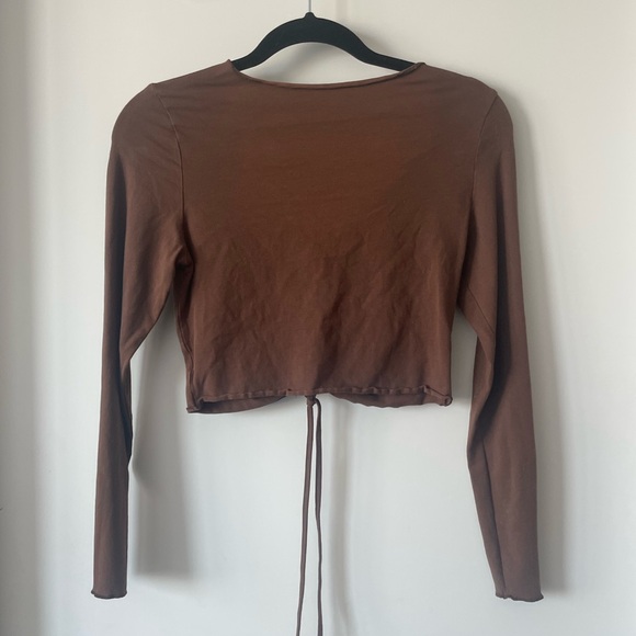 crop top - Picture 2 of 2